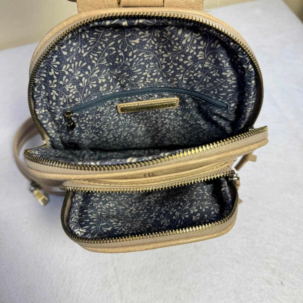 Antik Kraft Tan Vegan Leather Backpack Gold Ring‎ Accent Braided Zipper Pulls